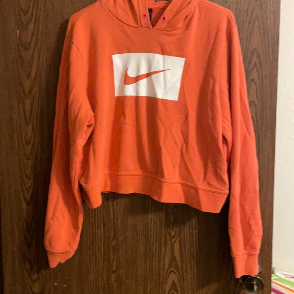 Women’s Nike sweatshirt